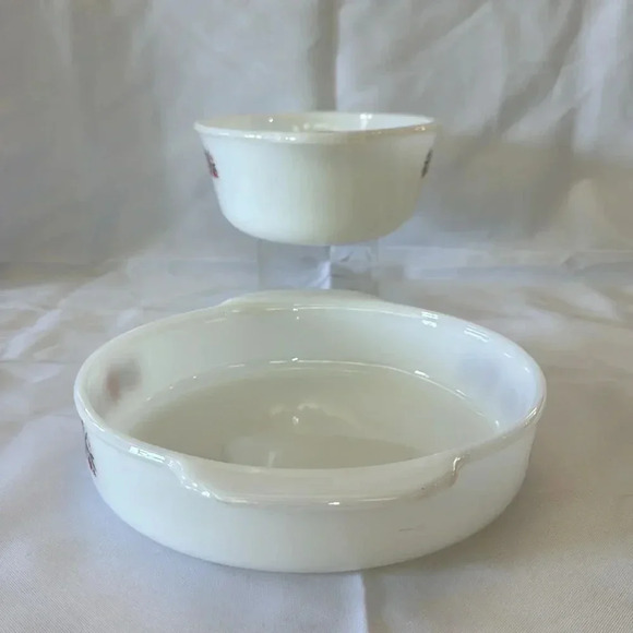 Fire King Primrose Casserole Dishes Bakeware Set of 2 Dishes - Picture 4 of 6
